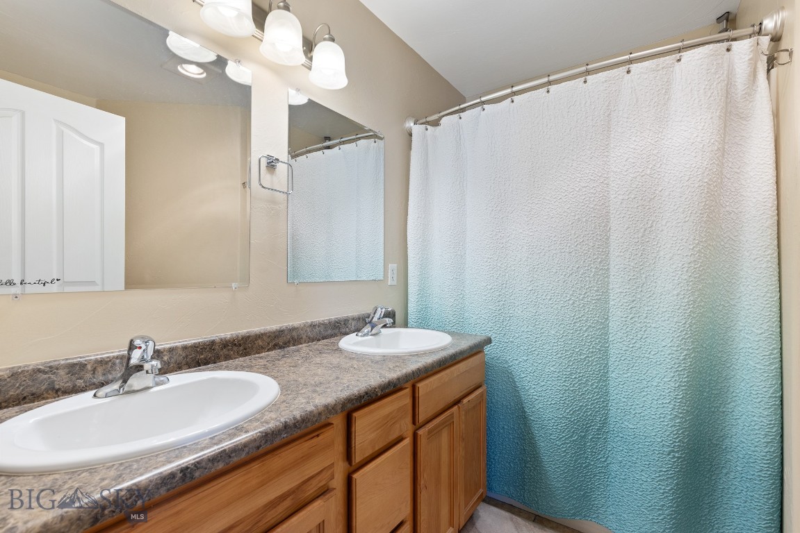 Belgrade, Montana 59714, United States, 3 Bedrooms Bedrooms, ,3 BathroomsBathrooms,Residential,Contingent,49020