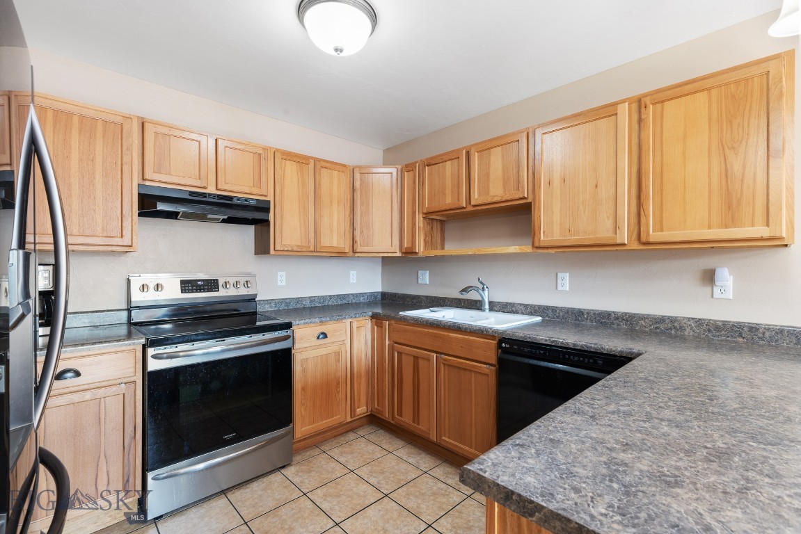 Belgrade, Montana 59714, United States, 3 Bedrooms Bedrooms, ,3 BathroomsBathrooms,Residential,Contingent,49020