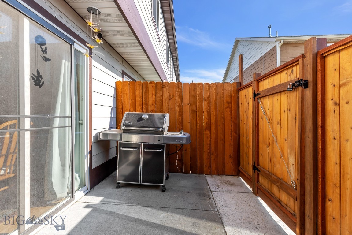 Belgrade, Montana 59714, United States, 3 Bedrooms Bedrooms, ,3 BathroomsBathrooms,Residential,Contingent,49020