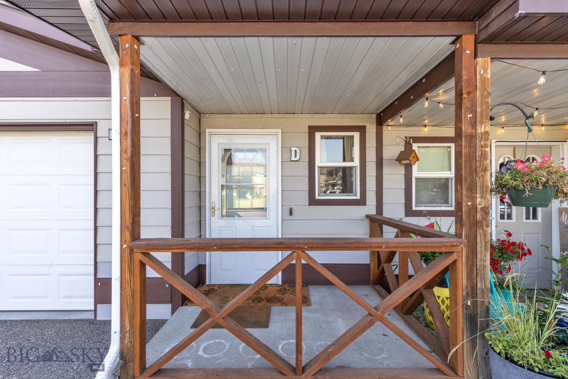 Belgrade, Montana 59714, United States, 3 Bedrooms Bedrooms, ,3 BathroomsBathrooms,Residential,Contingent,49020