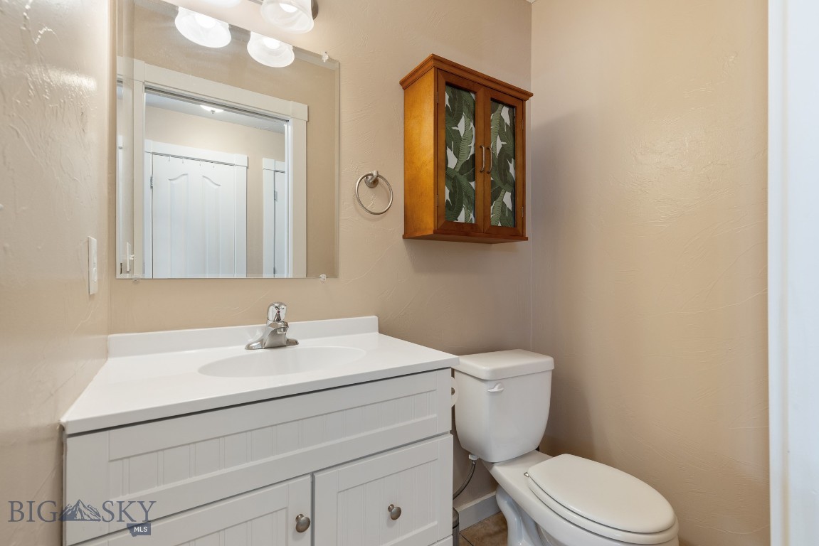 Belgrade, Montana 59714, United States, 3 Bedrooms Bedrooms, ,3 BathroomsBathrooms,Residential,Contingent,49020