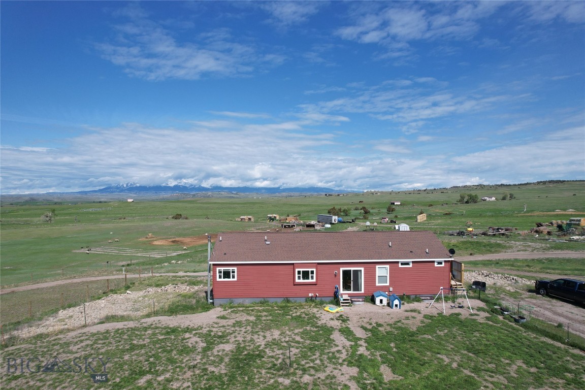 307 Howie Rd
