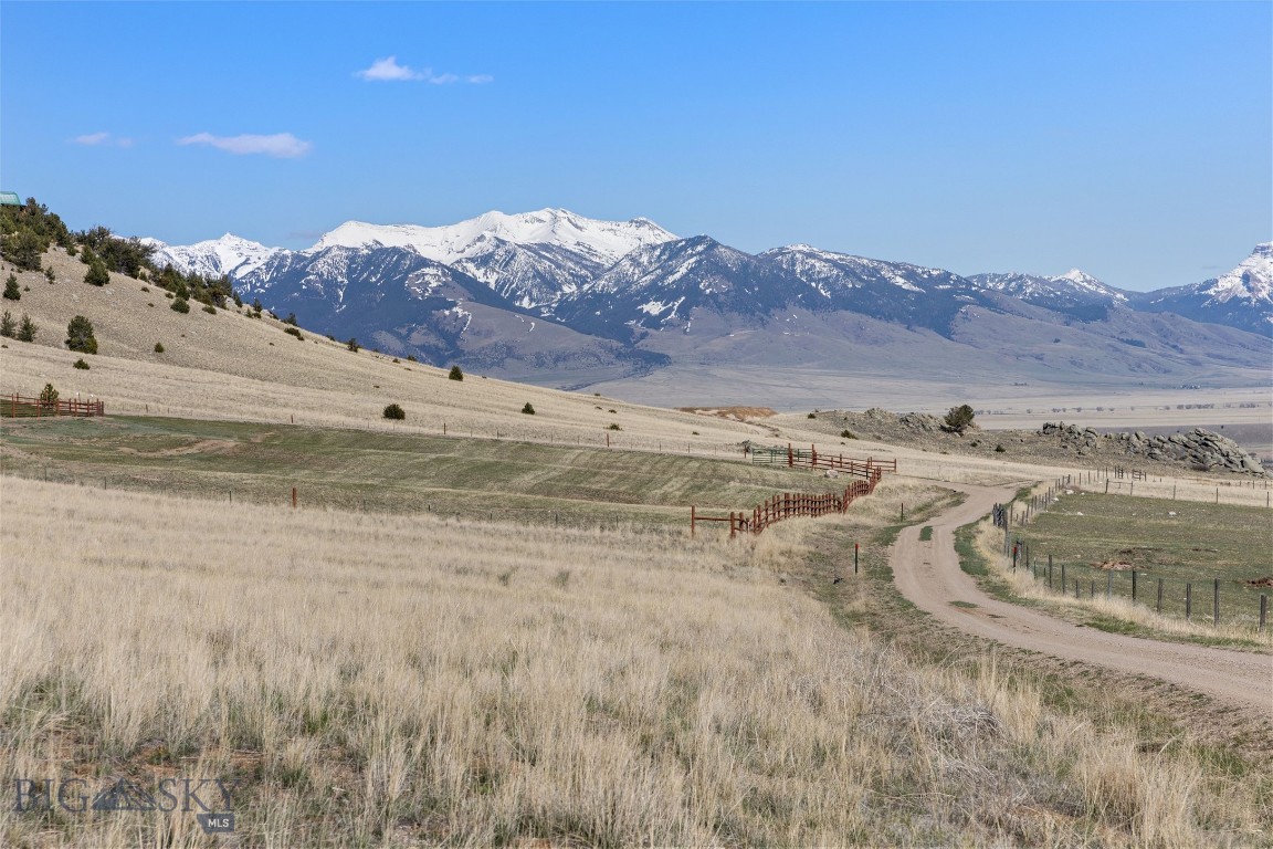 Ennis, Montana 59729, United States, ,Land,Active,122586