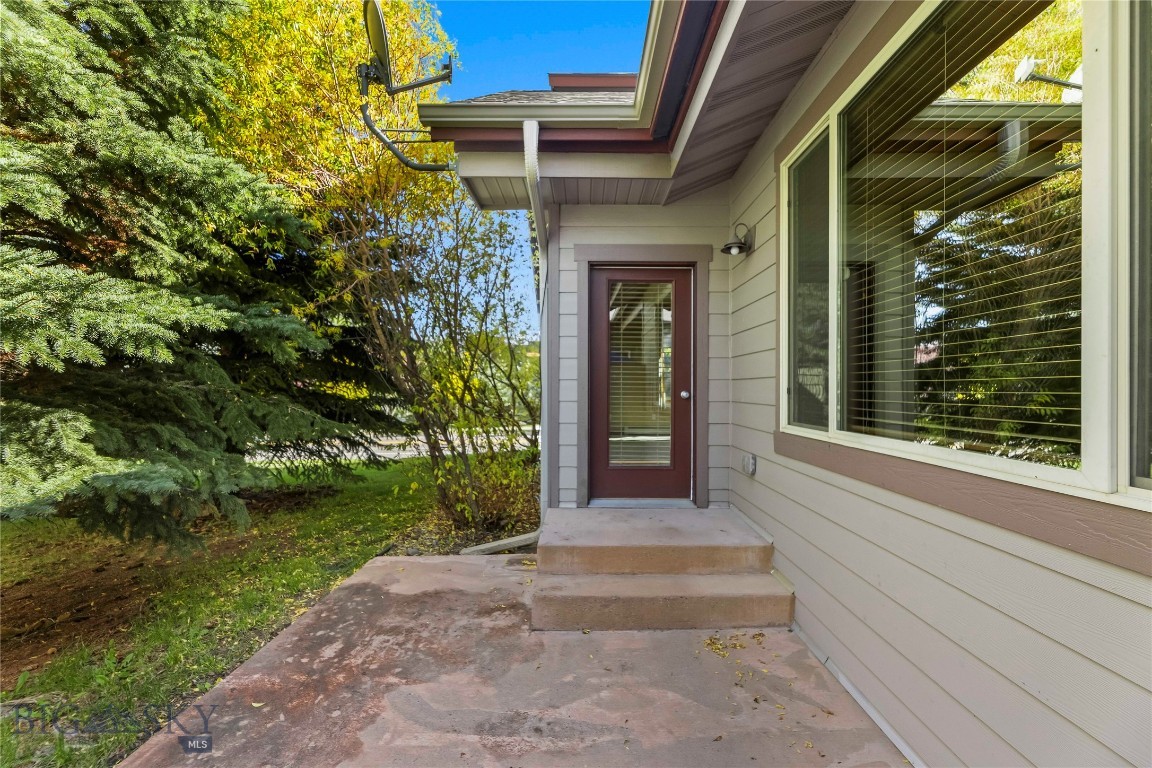 Tamarack Court Condo - Residential