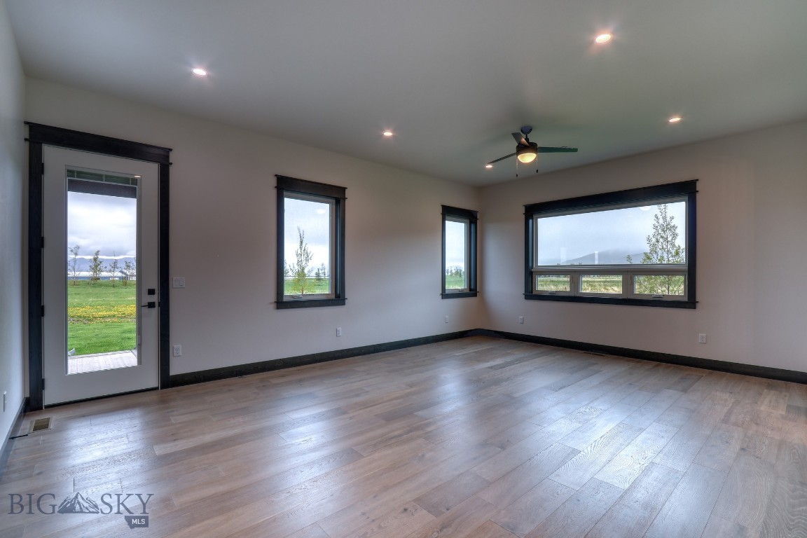 Home 40 - Residential