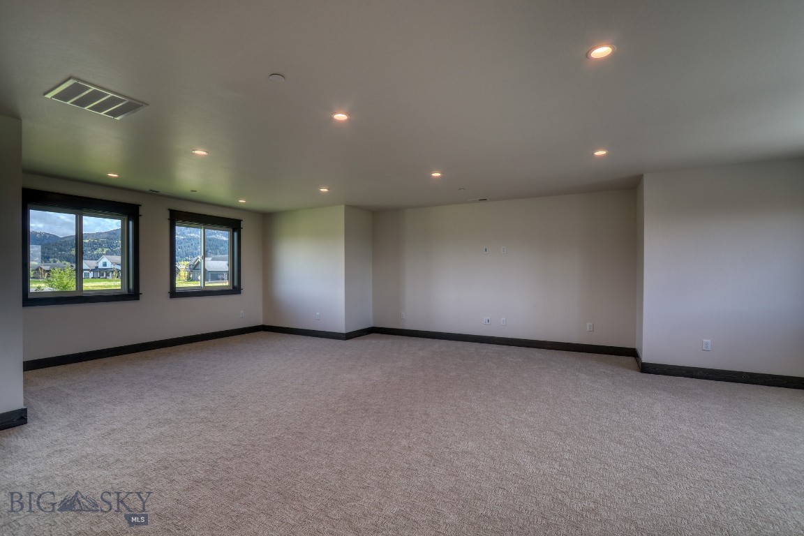 Home 40 - Residential