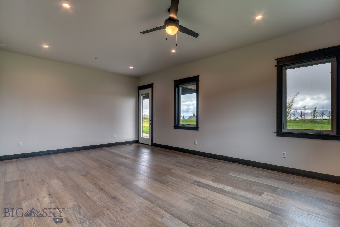 Home 40 - Residential