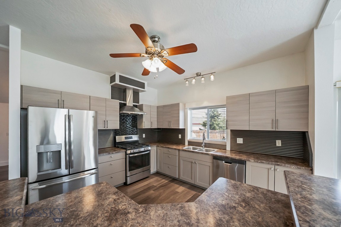 River Rock and Royal Village - Residential