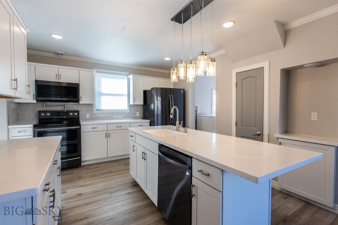 Butte, Montana 59701, United States, 4 Bedrooms Bedrooms, ,2 BathroomsBathrooms,Residential,Contingent,41510