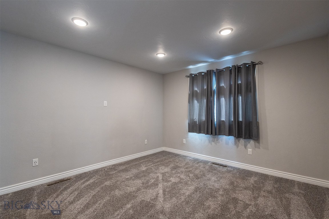 Butte, Montana 59701, United States, 4 Bedrooms Bedrooms, ,2 BathroomsBathrooms,Residential,Contingent,41510