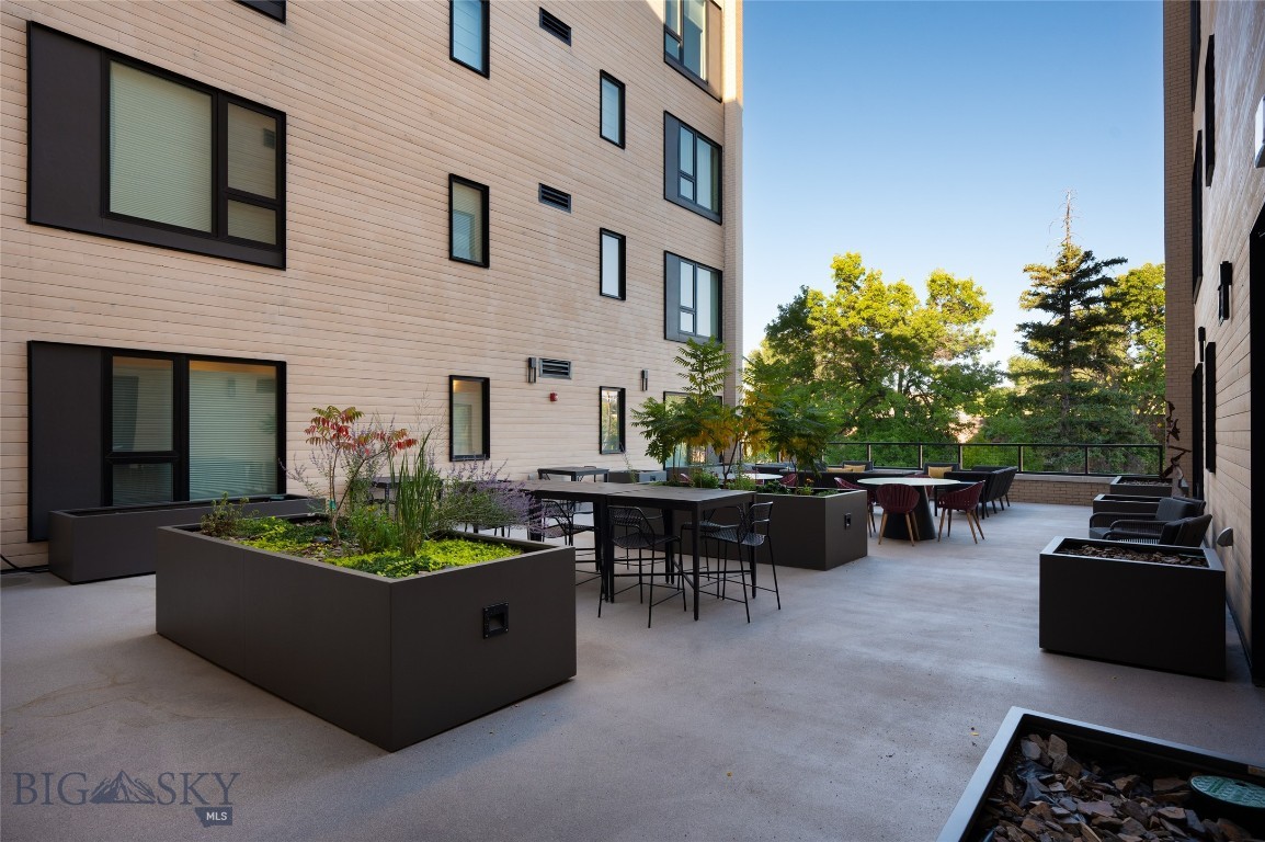 Bozeman, Montana 59715, United States, 2 Bedrooms Bedrooms, ,3 BathroomsBathrooms,Residential,Active,96607