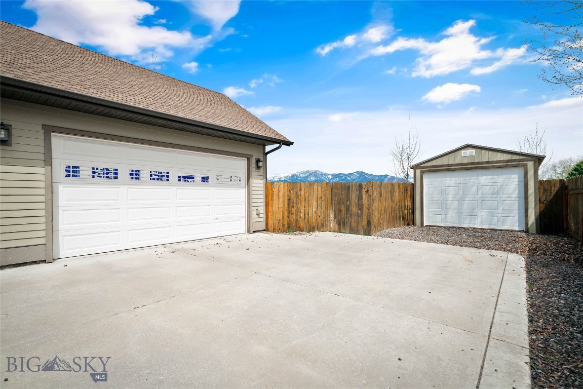 Oak Springs - Residential