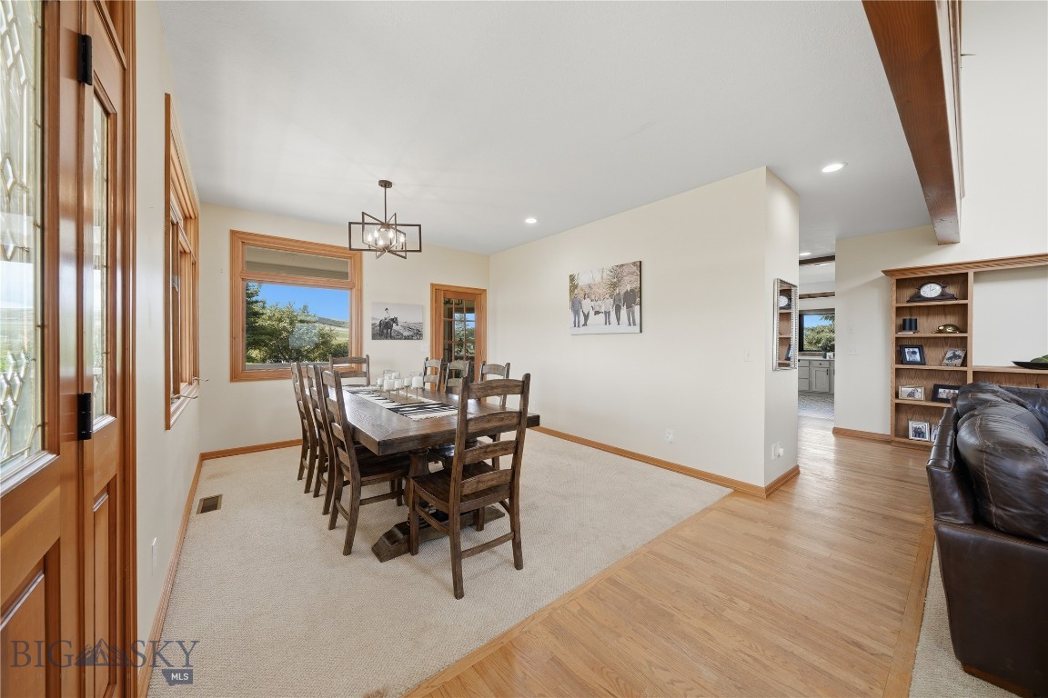 977 Trailcrest Drive