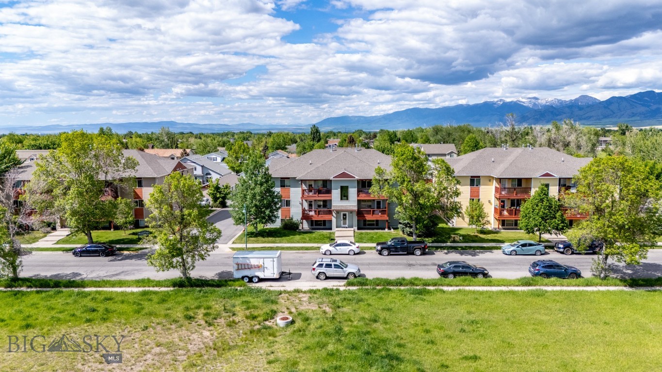 Parkway Plaza - Residential