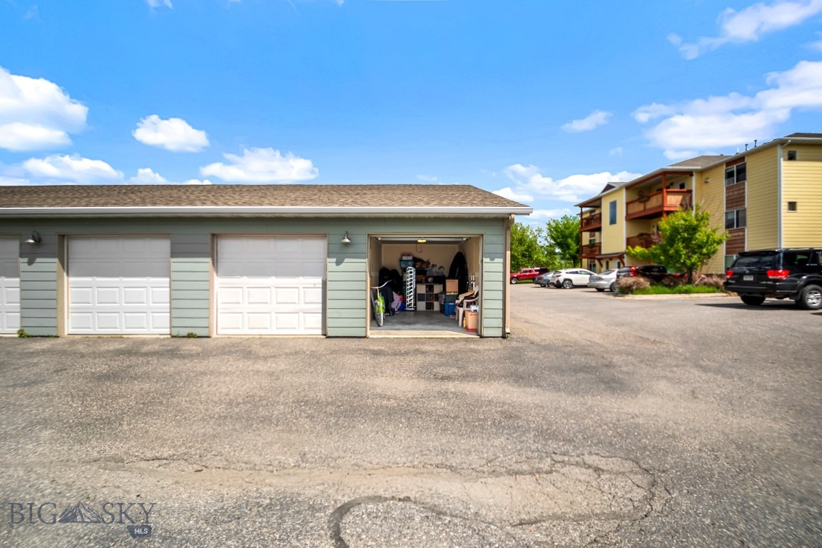 Parkway Plaza - Residential