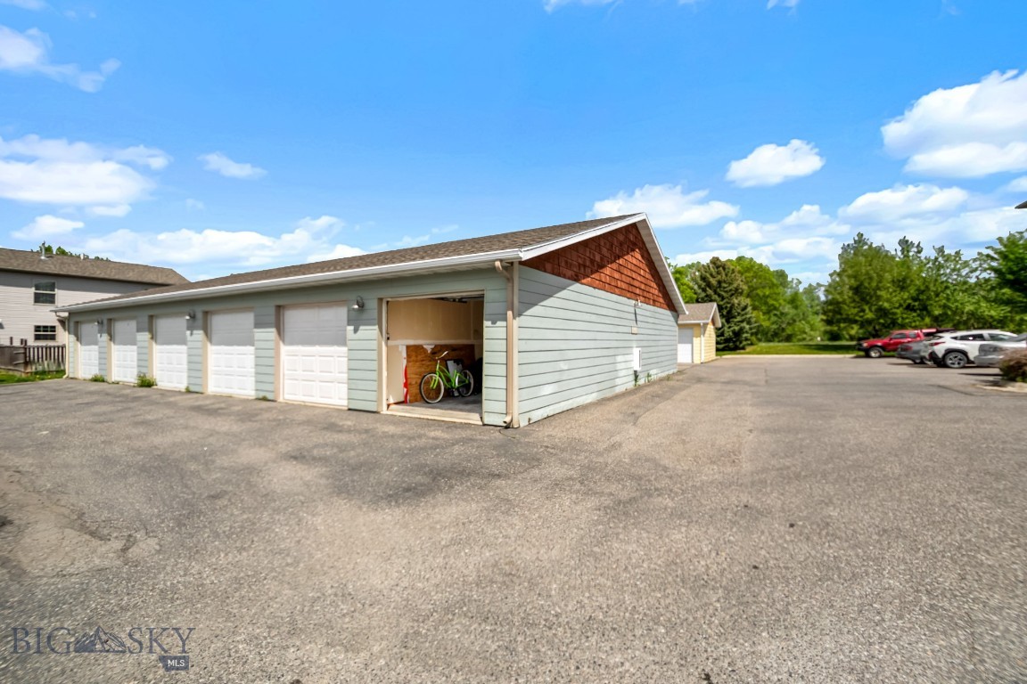 Parkway Plaza - Residential