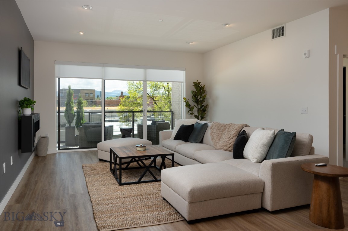 Bozeman, Montana 59715, United States, 2 Bedrooms Bedrooms, ,3 BathroomsBathrooms,Residential,Active,138898