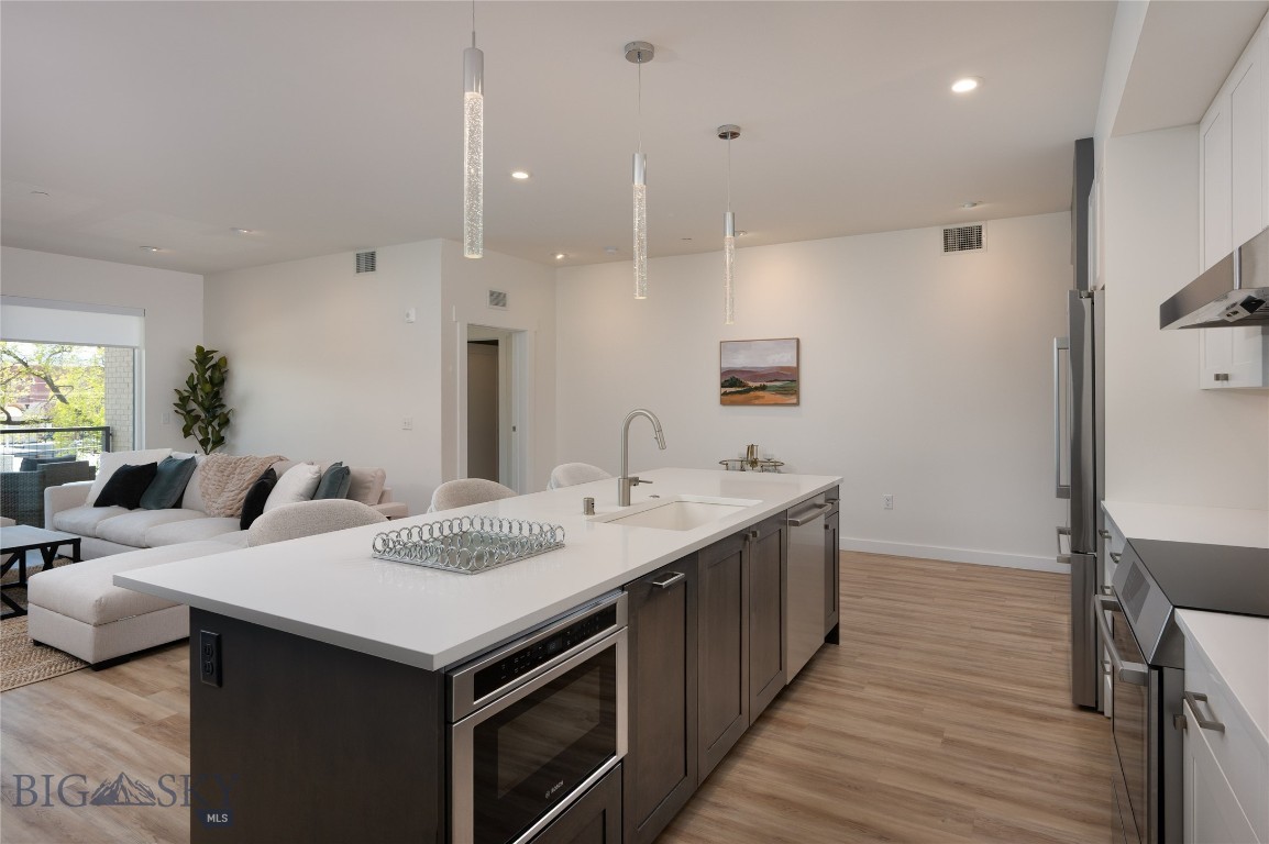 Bozeman, Montana 59715, United States, 2 Bedrooms Bedrooms, ,3 BathroomsBathrooms,Residential,Active,138898