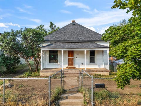 Photo of 109 N G Street, Livingston, MT 59047 (MLS # 413940)