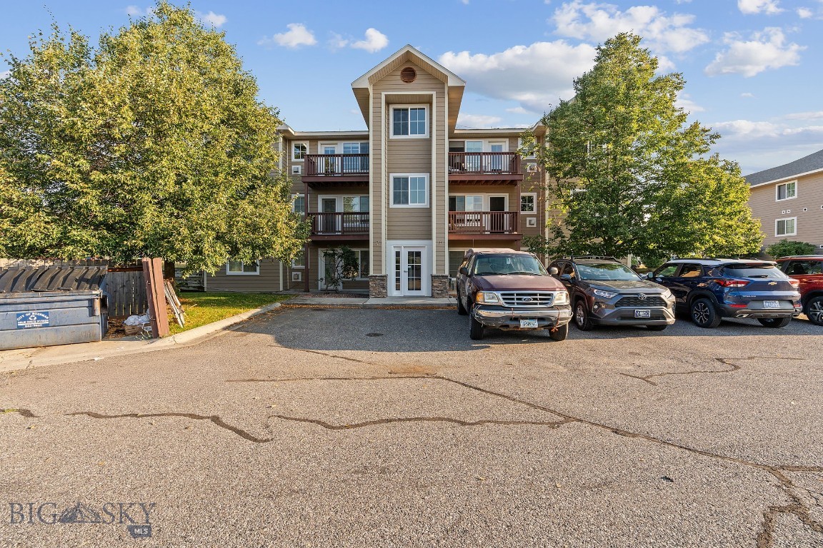 Parkway Plaza - Residential