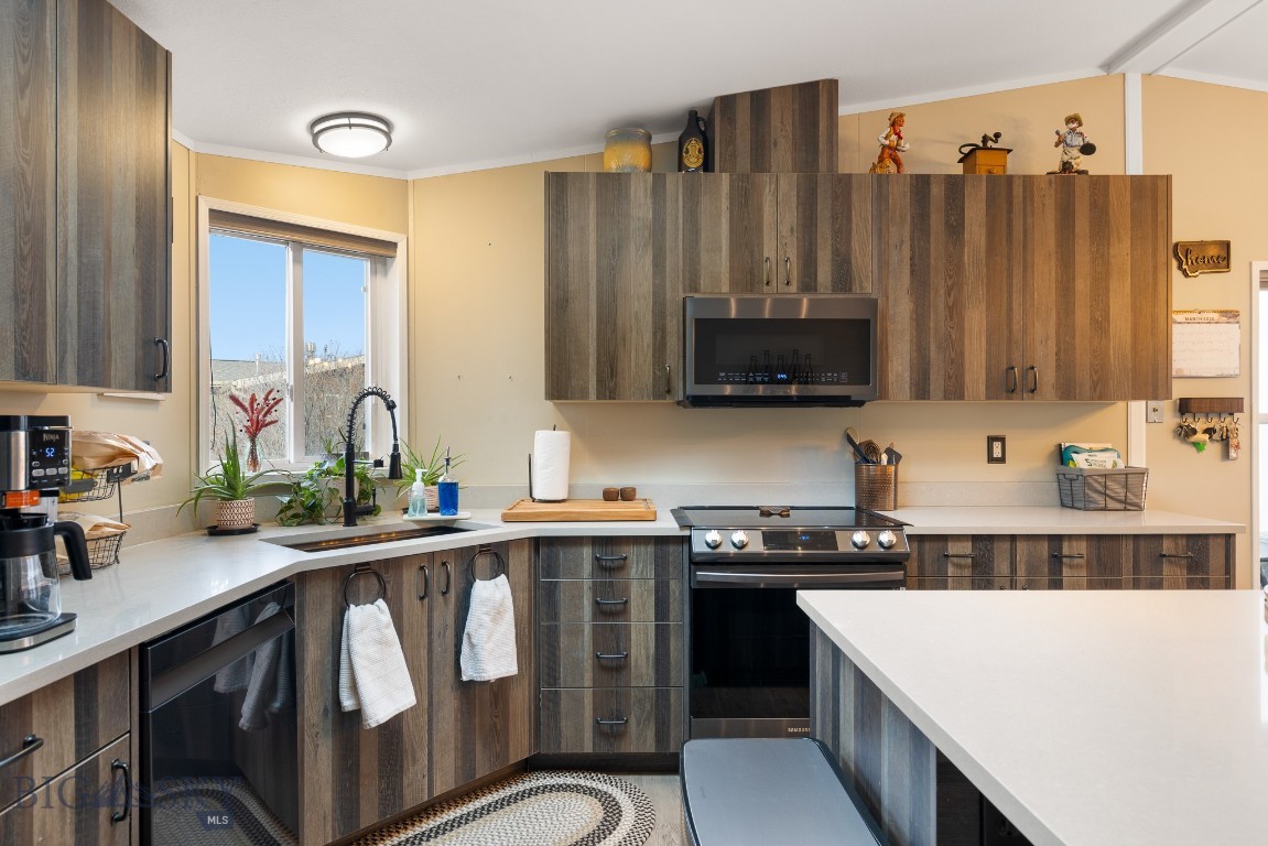 Gallatin Valley Homesteads - Residential