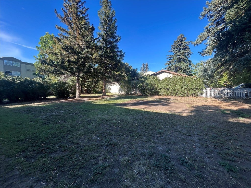 1427 W Crawford