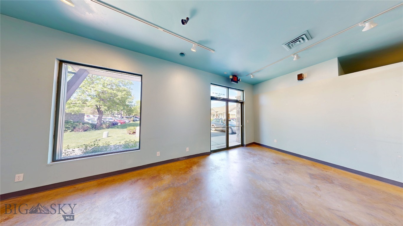 Stoneridge - Commercial Lease