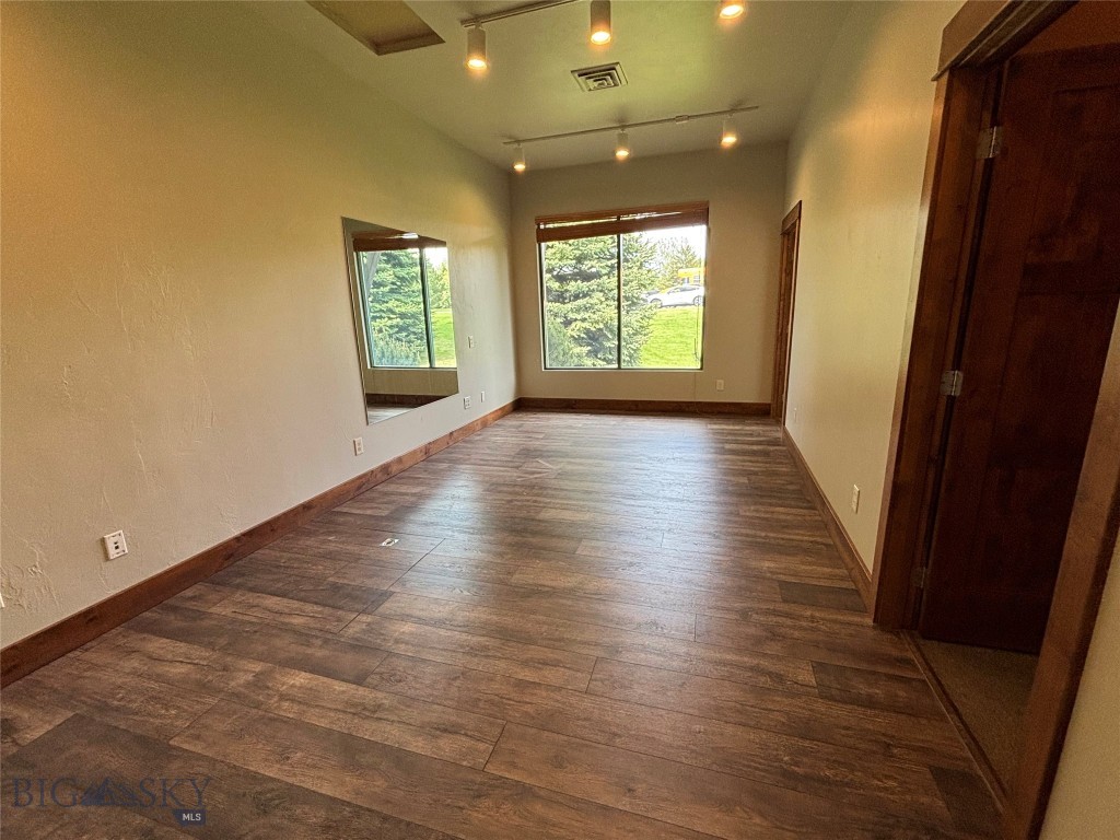 Stoneridge - Commercial Lease