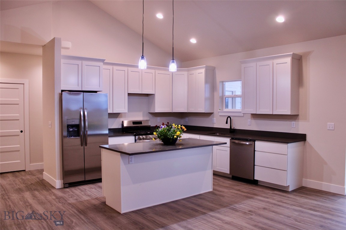 Manhattan Meadows - Residential