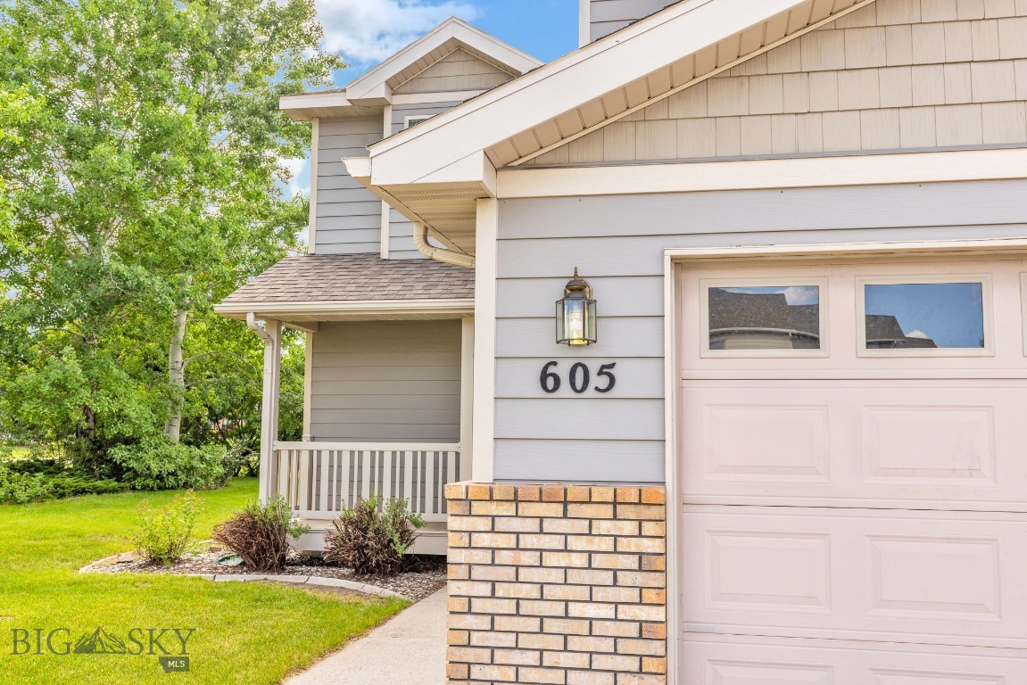 This townhouse sits on a spacious +/- 6,800-square-foot lot and offers comfortable living in a prime Bozeman location! The main level features a bright living room, dining area, functional kitchen, convenient laundry space, and a half bathroom! - And, upstairs, you'll find three bedrooms with custom built-ins in the closets, along with two full bathrooms!
Recent updates include a new water heater, new furnace and full exterior paint is scheduled to be completed soon!
In addition, this home offers an attached one-car garage, a private back patio, and a generously-sized yard with mature landscaping, concrete edging and underground sprinklers — perfect for relaxing or entertaining!
This property would make a great home or investment opportunity, offering both practicality and charm! Ideally located just minutes from Montana State University, and close to Bozeman Pond, the Lewis and Bark Dog Park, Hyalite Elementary, Gallatin Valley Mall and the Ridge Athletic Club, you’ll have easy access to both outdoor recreation and all the amenities of downtown Bozeman!
Schedule your showing today!