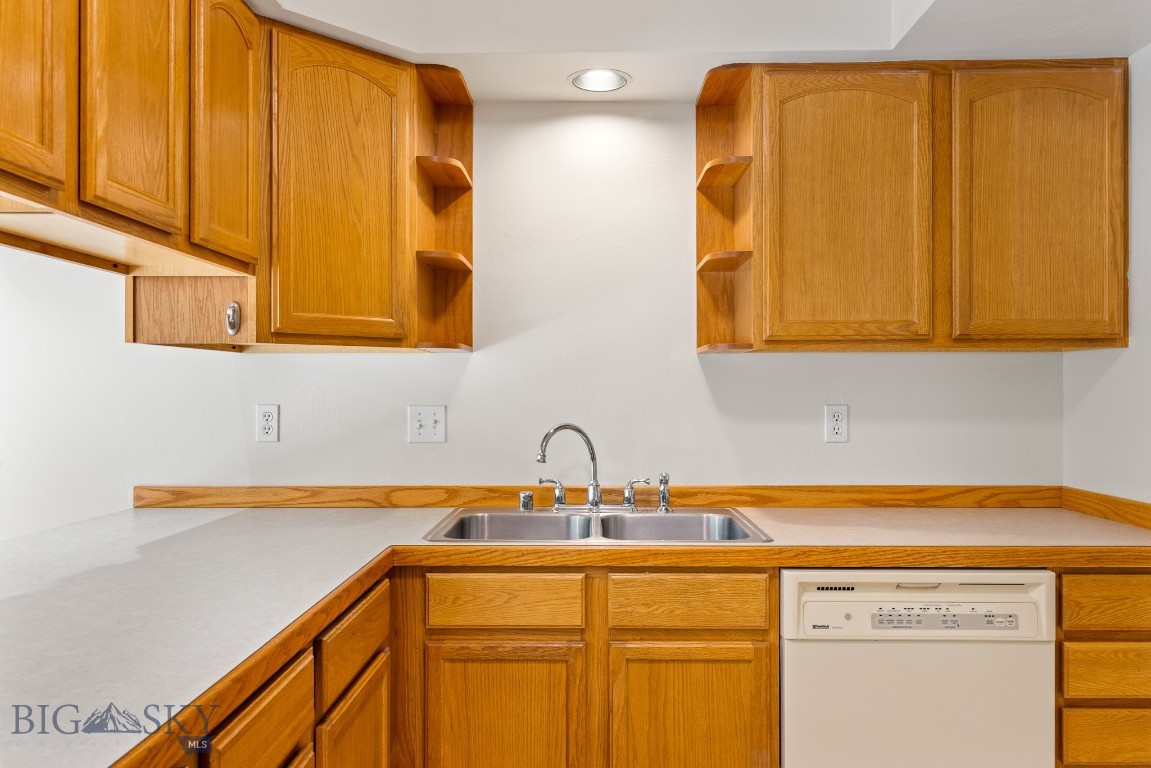 Parkway Plaza - Residential