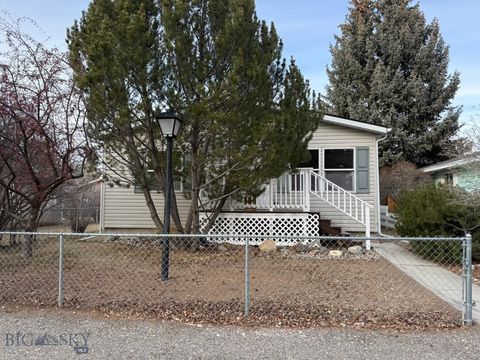 Photo of 3127 Keokuk Street, Butte, MT 59701 (MLS # 408153)