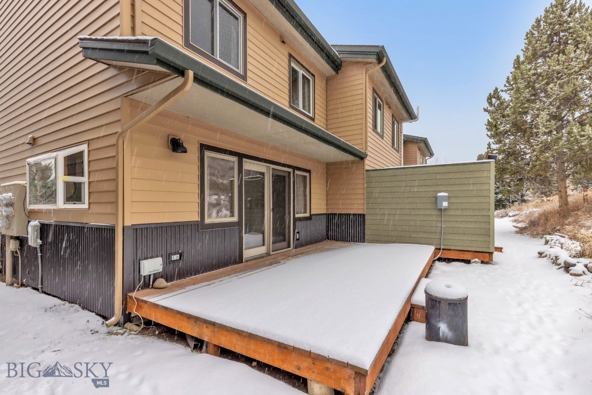 Pine Ridge Condos - Residential