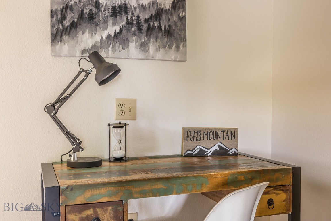 Pine Ridge Condos - Residential