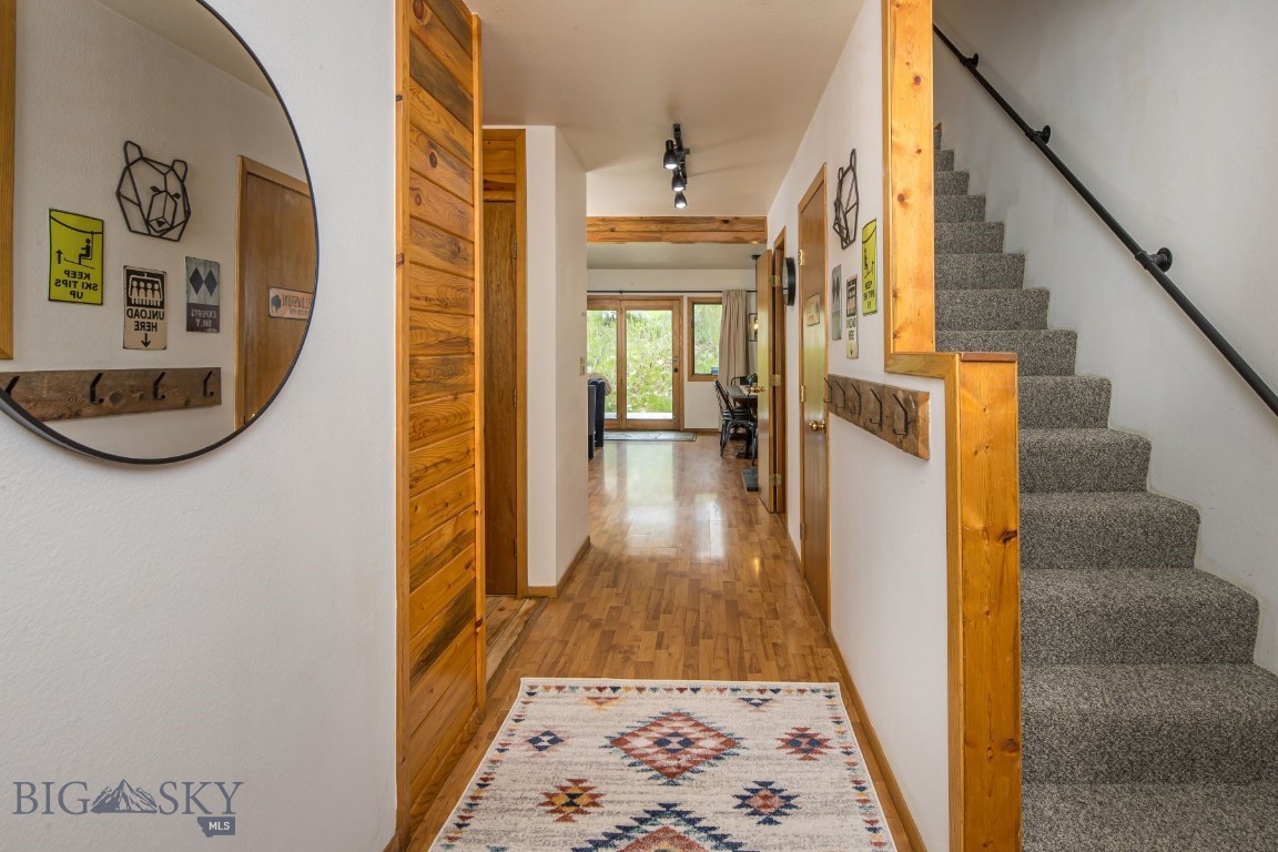 Pine Ridge Condos - Residential