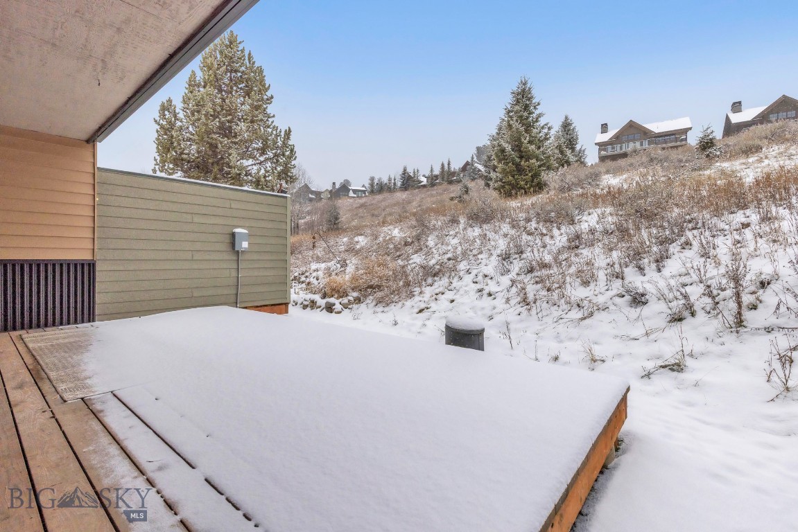 Pine Ridge Condos - Residential