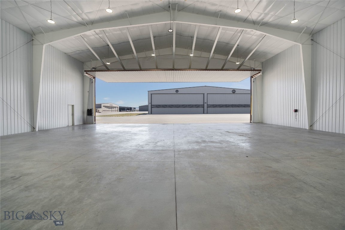 850 Gallatin Field Road Hanger SY1