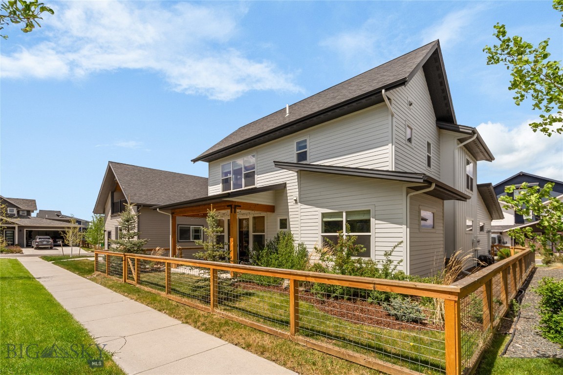 The Lakes at Valley West - Residential