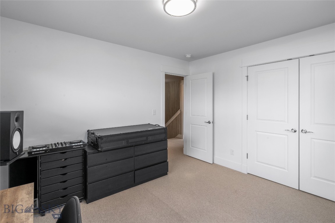 The Lakes at Valley West - Residential