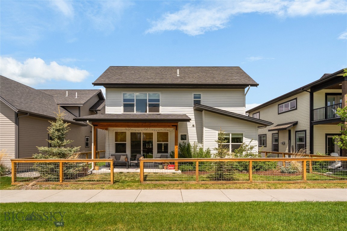 The Lakes at Valley West - Residential