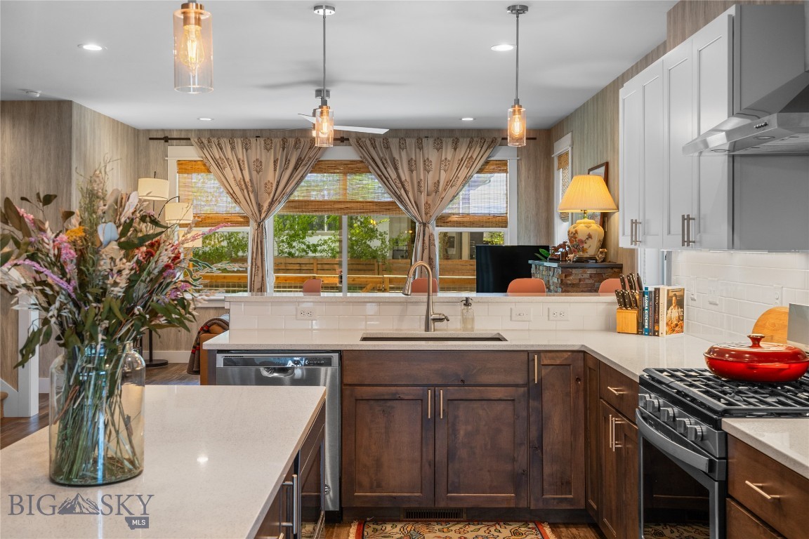 The Lakes at Valley West - Residential