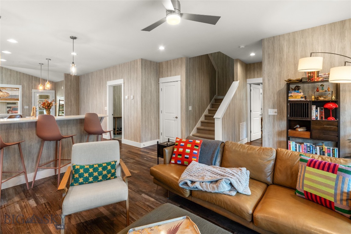 The Lakes at Valley West - Residential