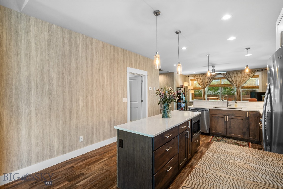 The Lakes at Valley West - Residential