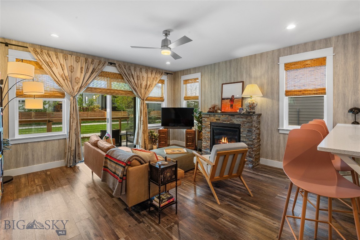 The Lakes at Valley West - Residential