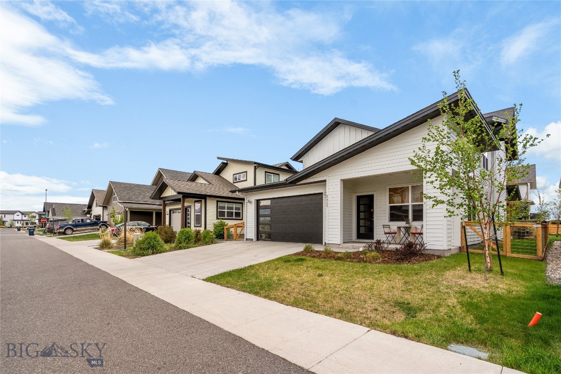 The Lakes at Valley West - Residential