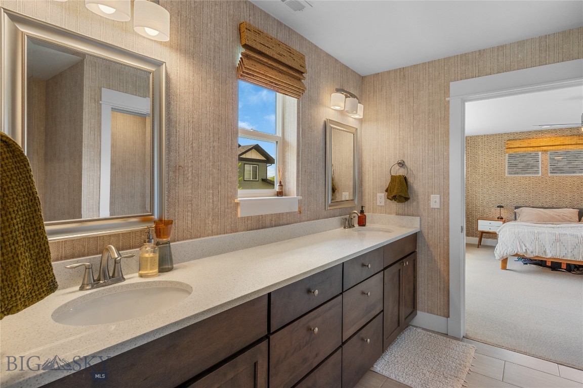 The Lakes at Valley West - Residential