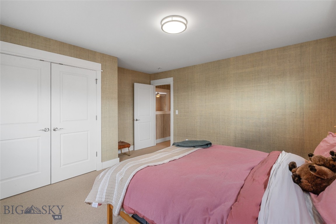 The Lakes at Valley West - Residential
