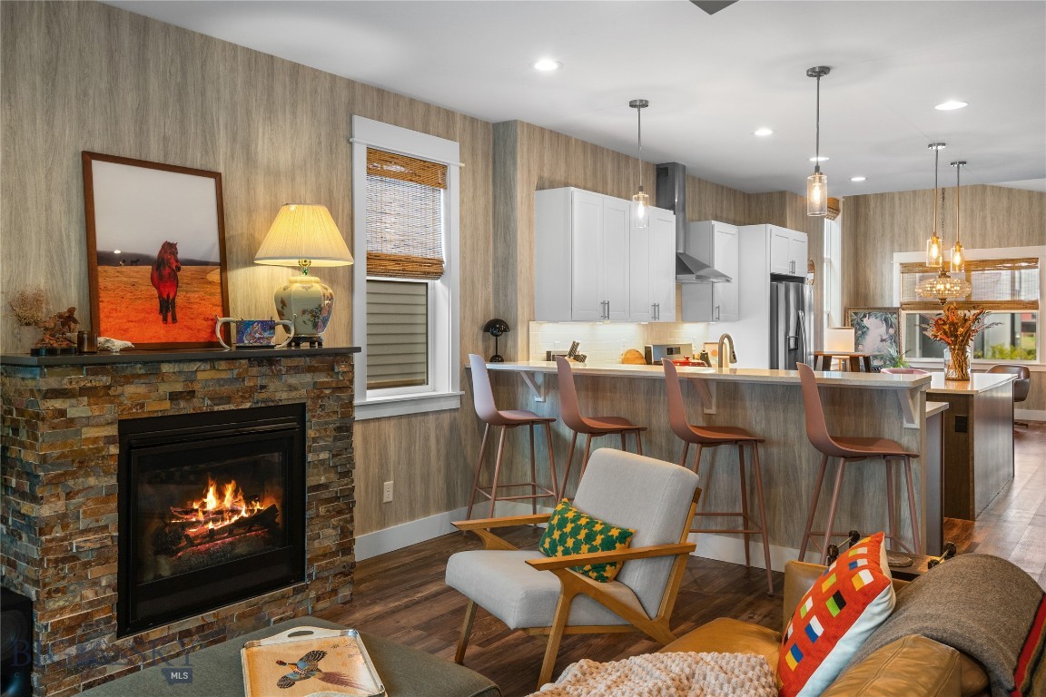 The Lakes at Valley West - Residential