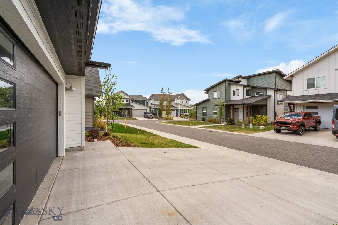 The Lakes at Valley West - Residential