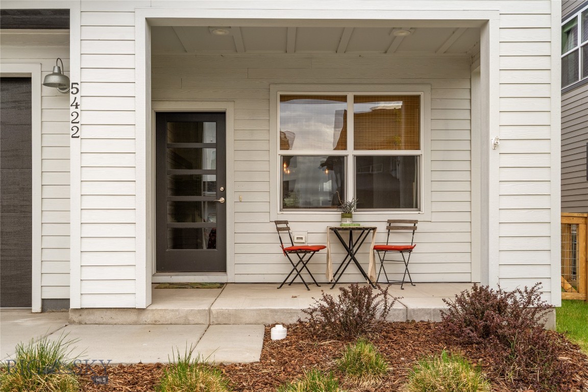 The Lakes at Valley West - Residential
